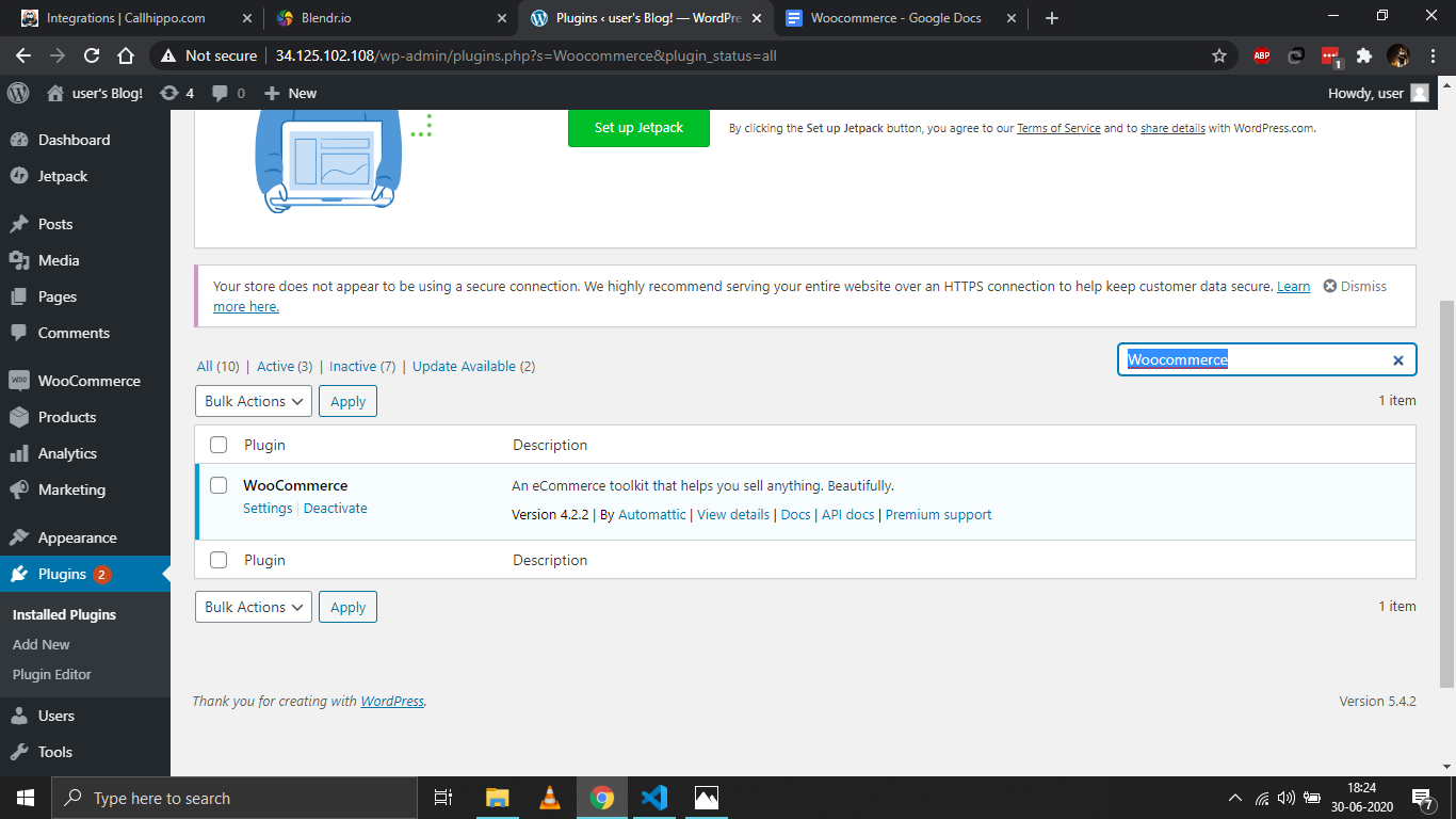 WordPress plugins list showing WooCommerce with the Settings link